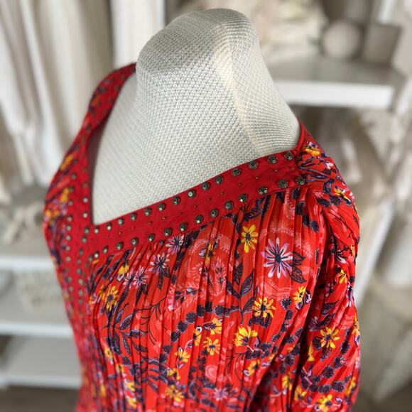 Woman Within Women's Size 4X Red Floral Pleated V Neck Blouse #3471 - Picture 2 of 10